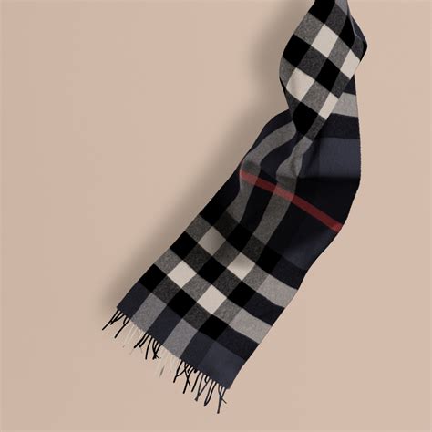 burberry the large classic cashmere scarf in check|burberry scarf 50 cashmere wool.